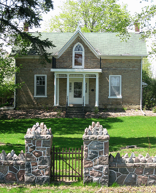 Georgian House in Dundas