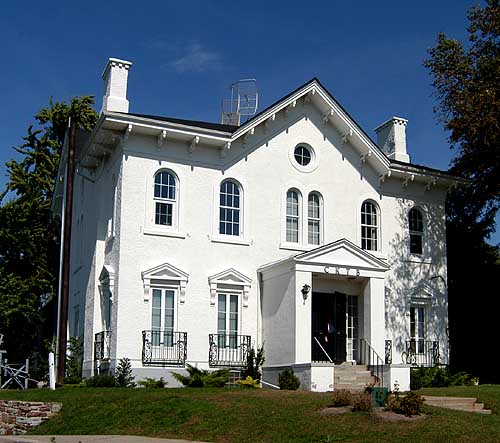 Italianate House in St. Catherines